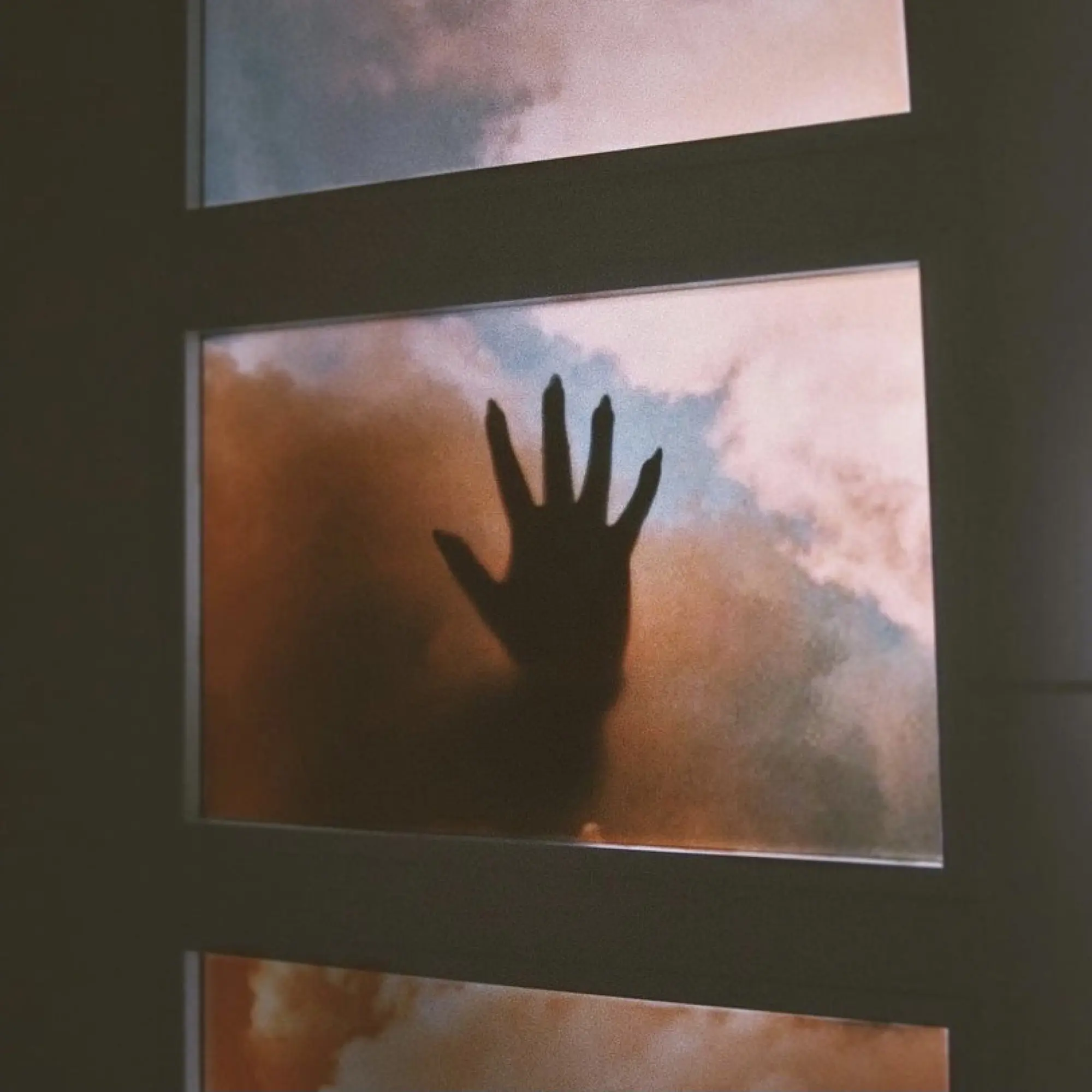 مقهى الغرباء